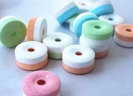 小学生吸食荧光粉,小孩吸食粉状零食