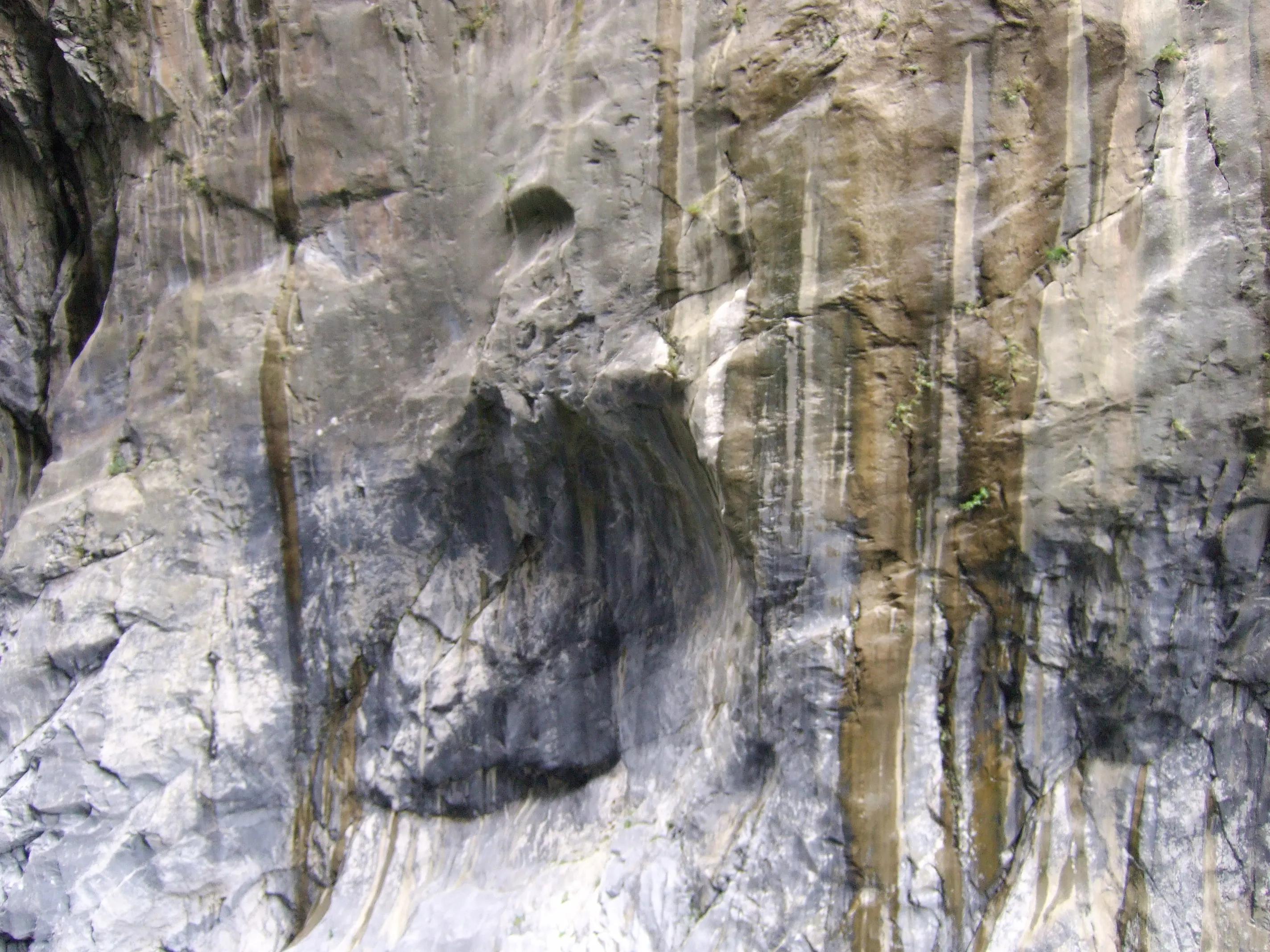 台湾太鲁阁公园,台湾太鲁阁峡谷风景区攻略