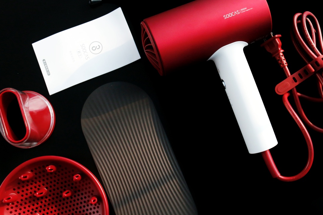 dyson戴森家用速干电吹风,小米吹风机99元经济款