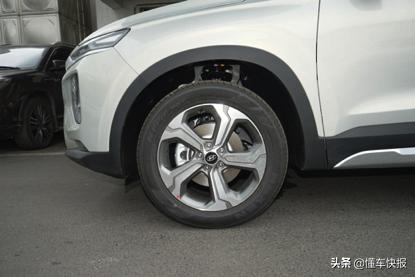 科技感配置最好的车,新款现代胜达中配6座测评