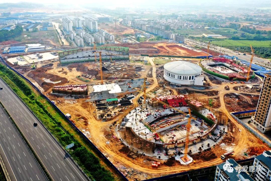 亚洲容纳观众最多的体育馆,露天超大体育馆