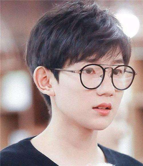 怎样挑选适合自己脸型的眼镜男,怎么选眼镜才能更好看男生