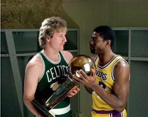 以前篮球运动员穿匡威的鞋,科比穿过的匡威篮球鞋