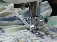 缝纫技巧教程压双针,缝纫机压脚针法