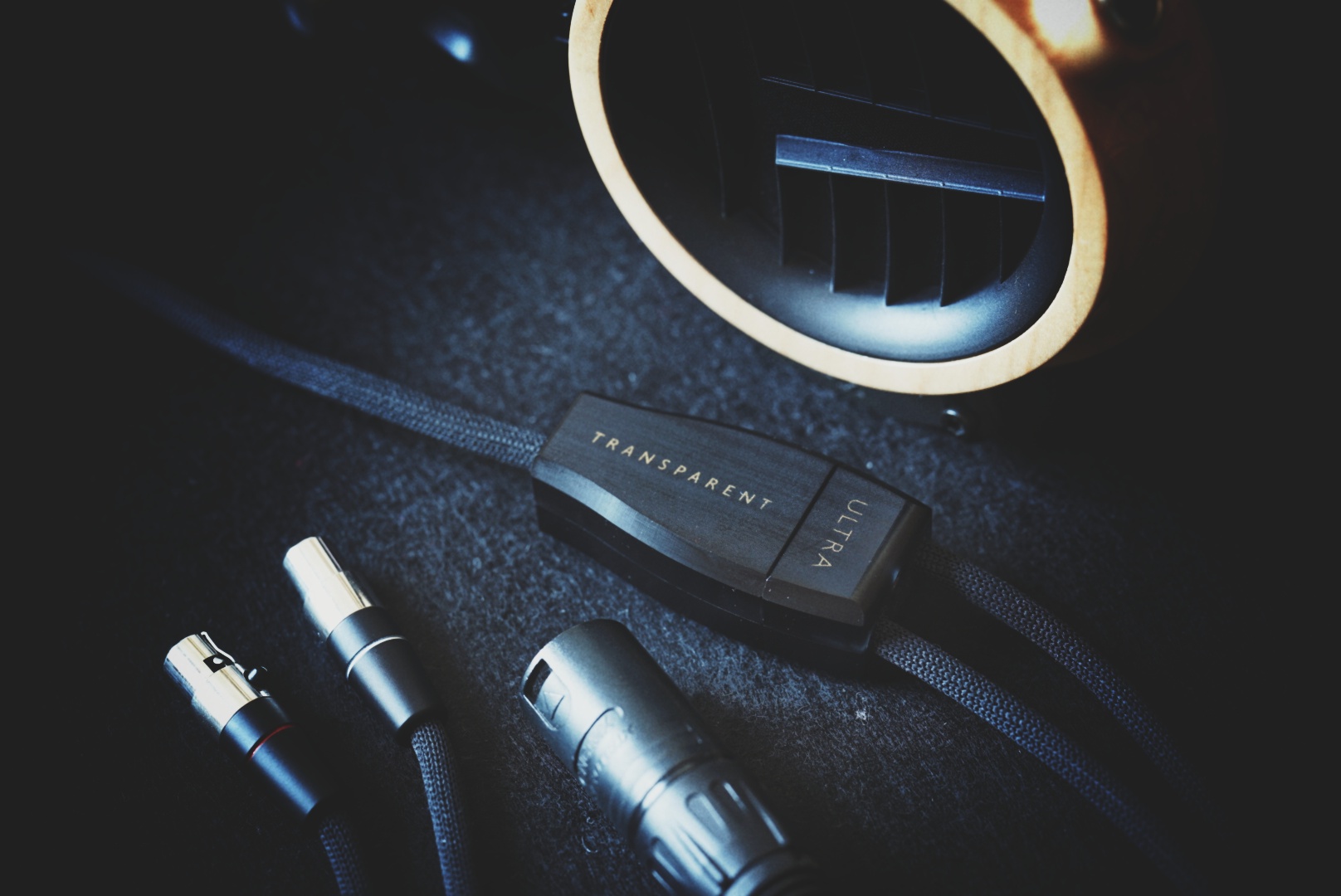 让耳旁，洋溢幸福！售价3W块的苏俄Kennerton参考级平板耳机Thror