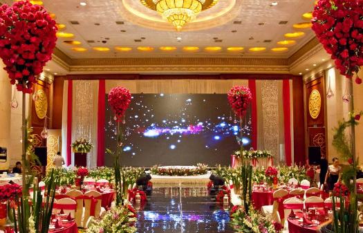 婚礼主持人台词大全搞笑视频,婚礼主持人台词大全图片