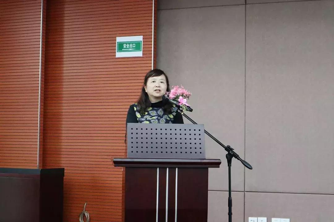 国内外奶瓶奶嘴大比对：宝宝好才是真的好！