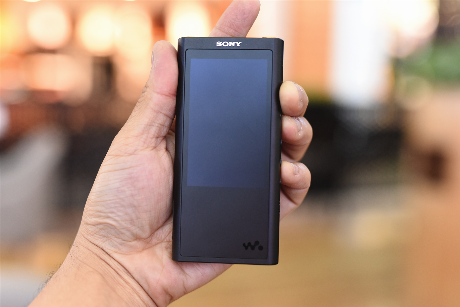 索尼nw-zx300a怎么导入歌词和图片,索尼nw-zx300a如何用作车载播放器