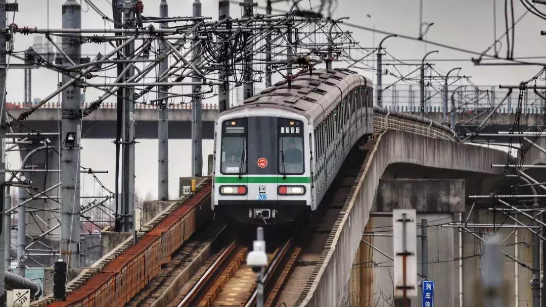 五一返程高峰上海浦东机场,浦东国际机场省钱攻略