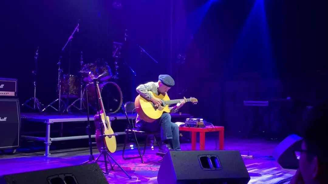 为什么买吉他不能买便宜的,在网上买吉他真的会伤手吗