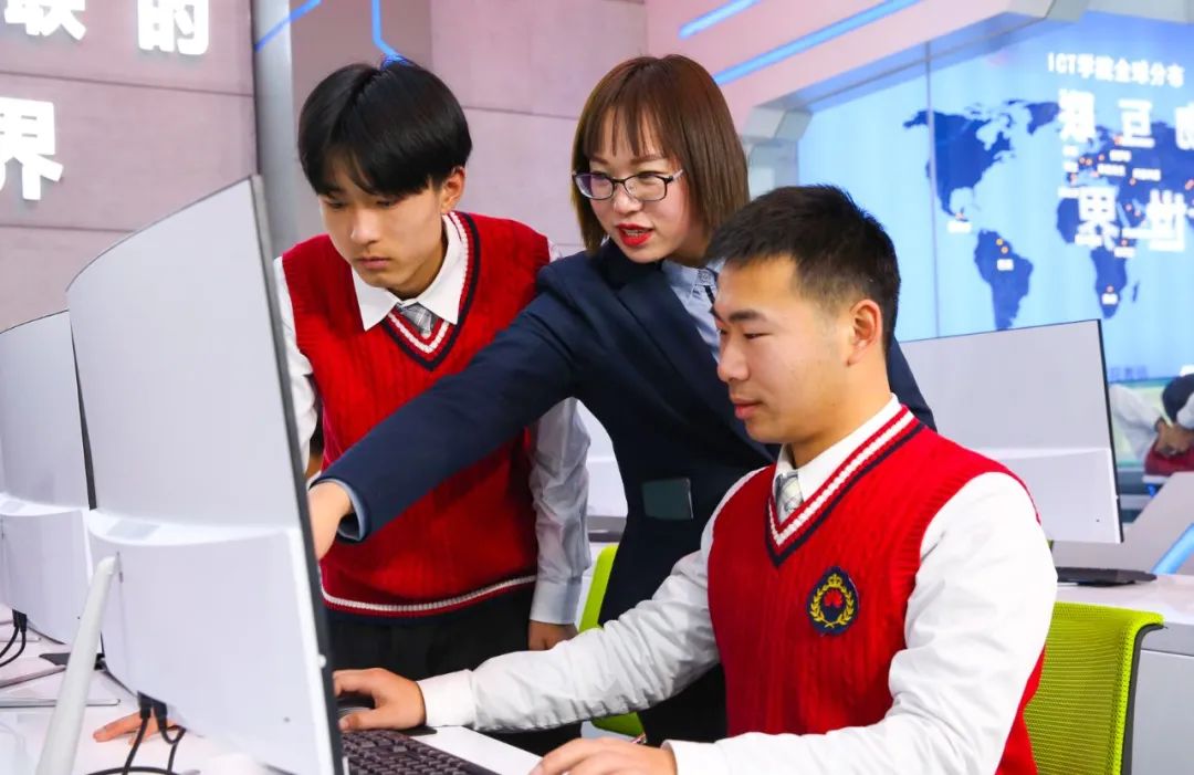 软件开发工程师副业,软件开发工程师属于什么职位