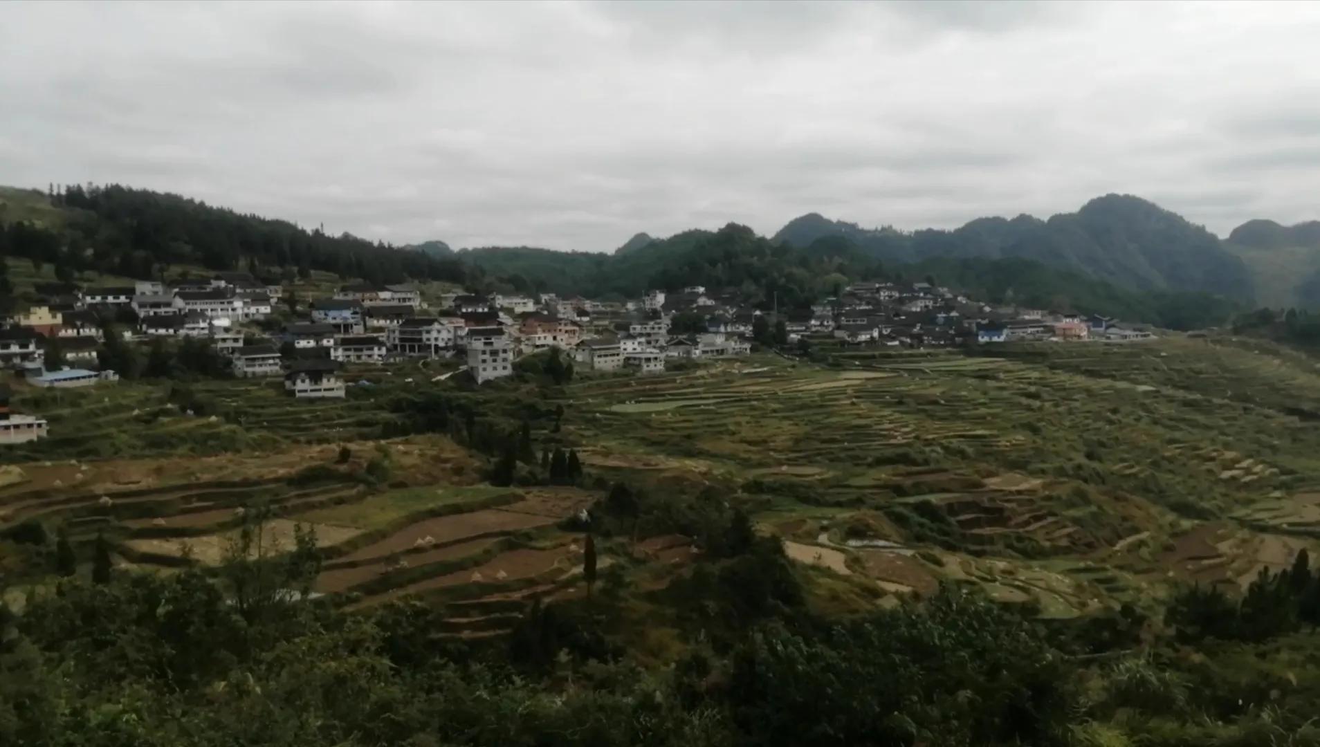 丹寨县万达小镇特色,丹寨万达小镇国家休闲街区