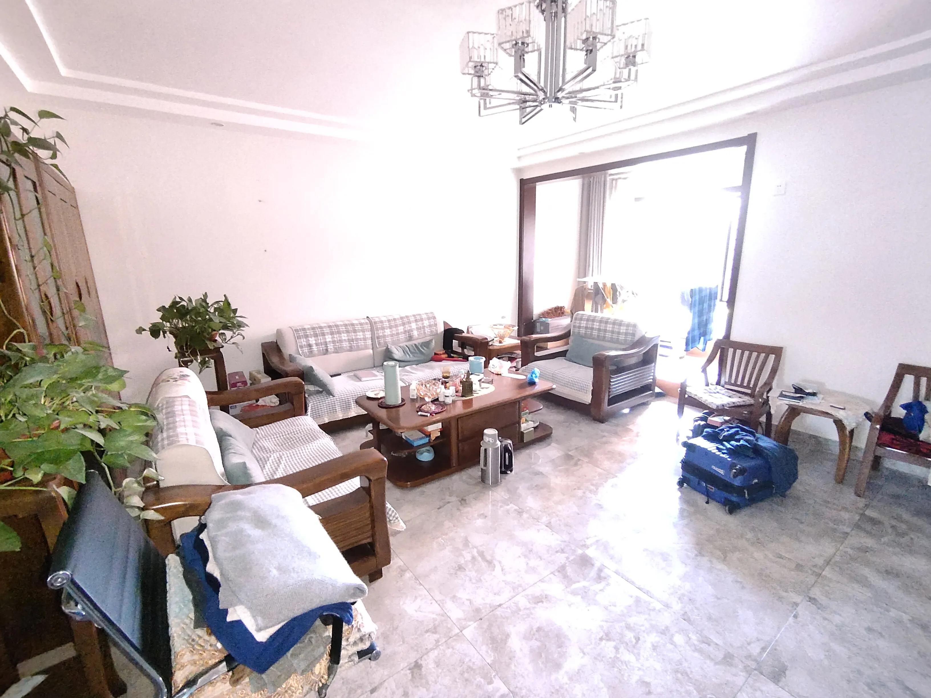 滨河区农大附小东门,农大附小和爱民街