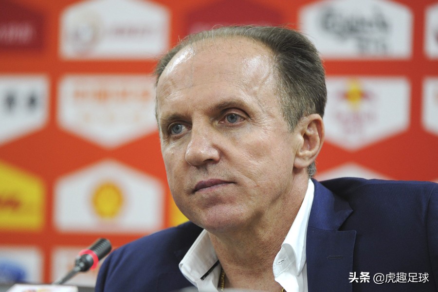 搞事情？中乙球队居然连签中超两将，主教练曾击败广州恒大夺冠！