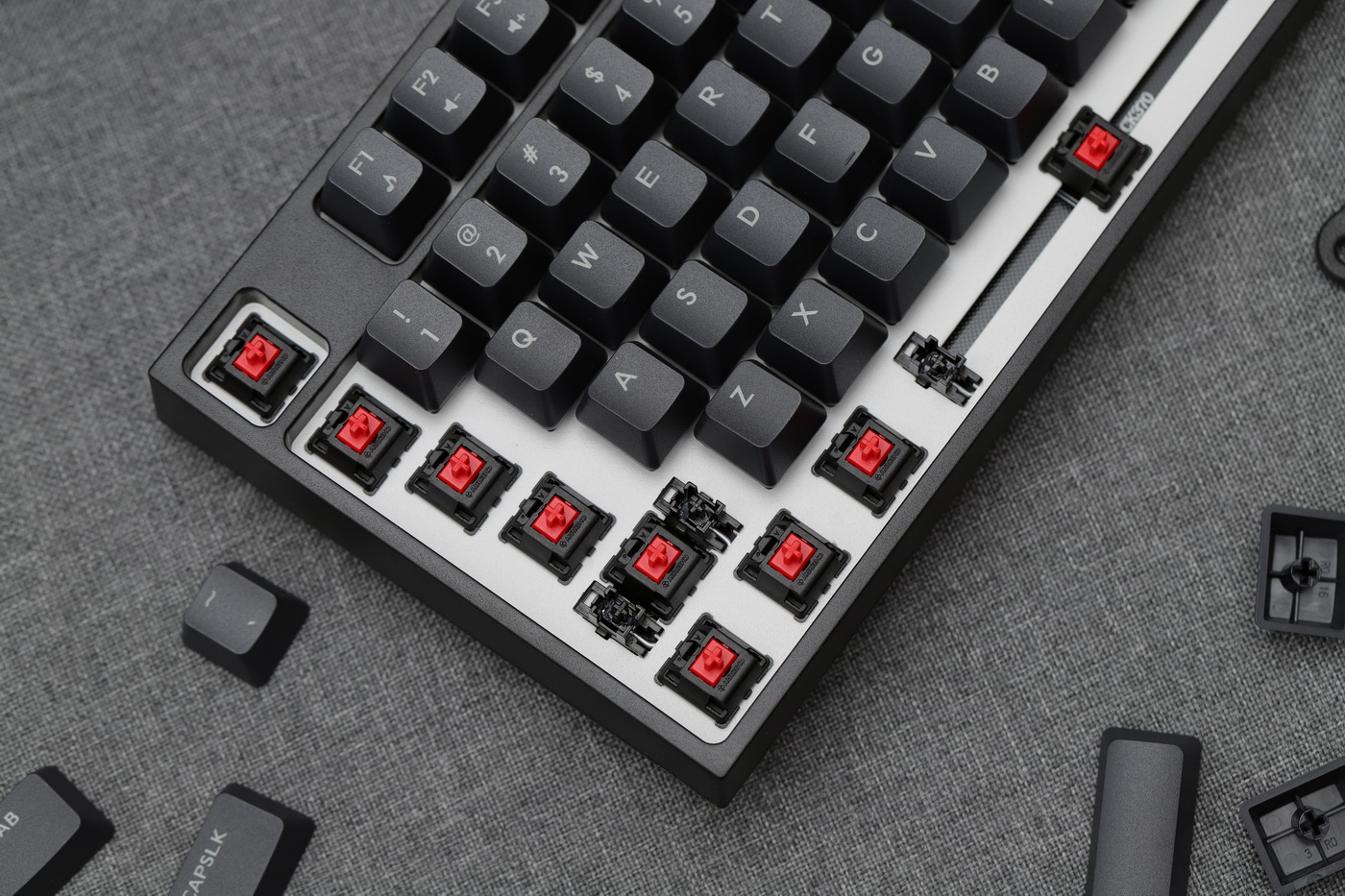 了解樱桃轴入门级机械键盘，从酷冷CK370开始