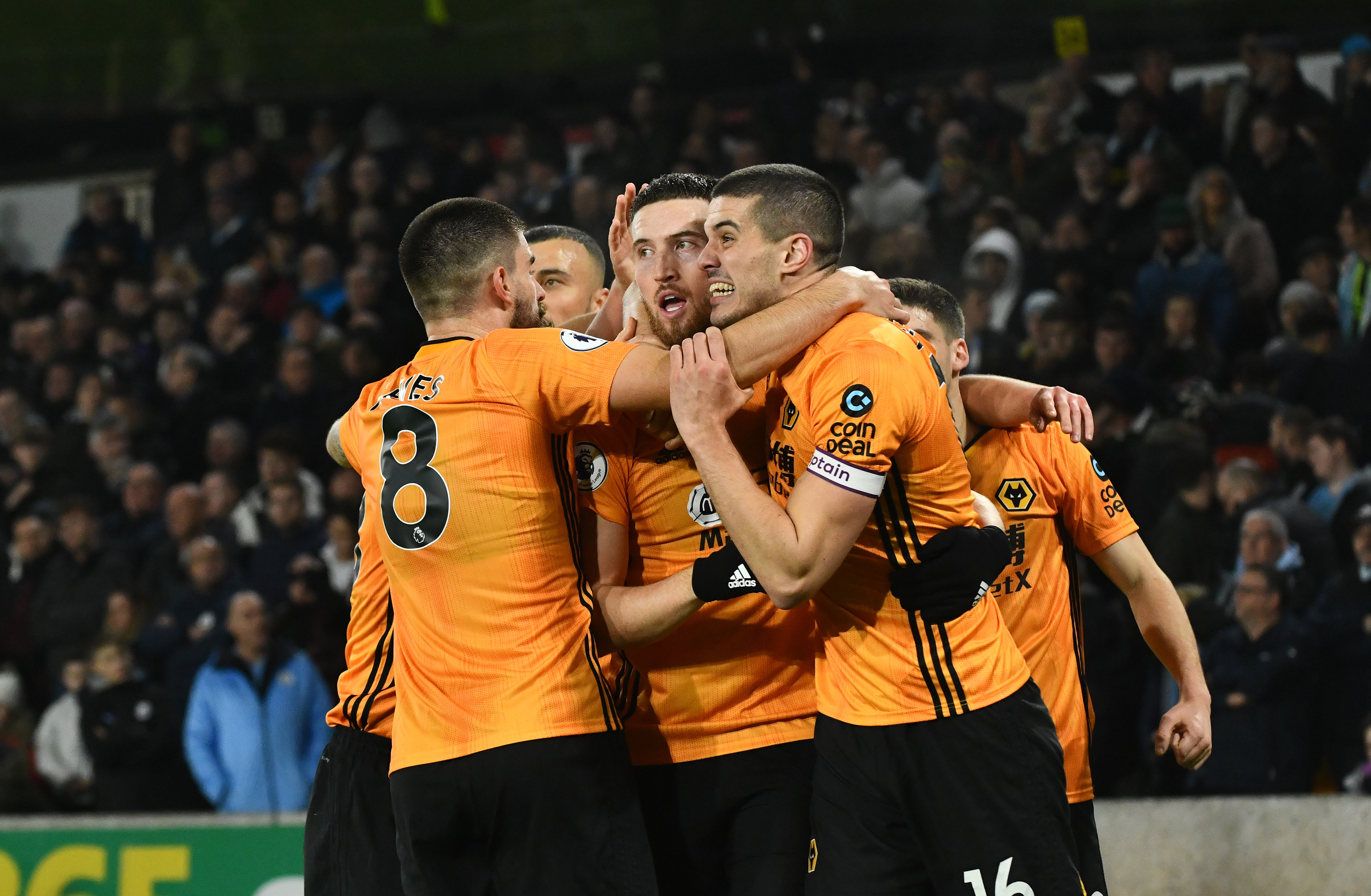 曼城vs狼队队员险些被废,曼城被莱斯特城逆转