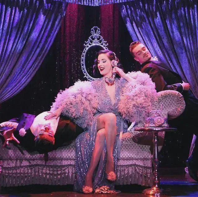 世上最香艳夫妇，也是*物尤**与魔鬼的组合，他们擦出的爱情会持久吗