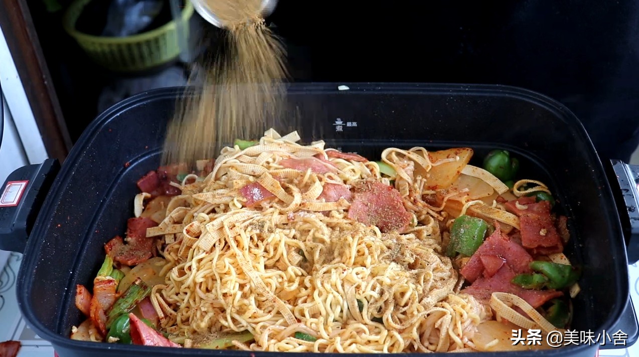 方便面又简单又好吃的做法,方便面很简单做法