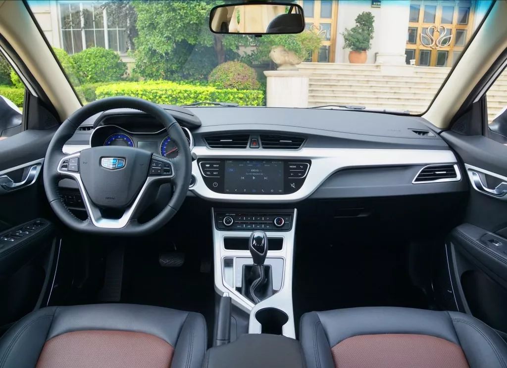 想买4万5万多的轿车选这三款就行,首付两万什么车性价比高