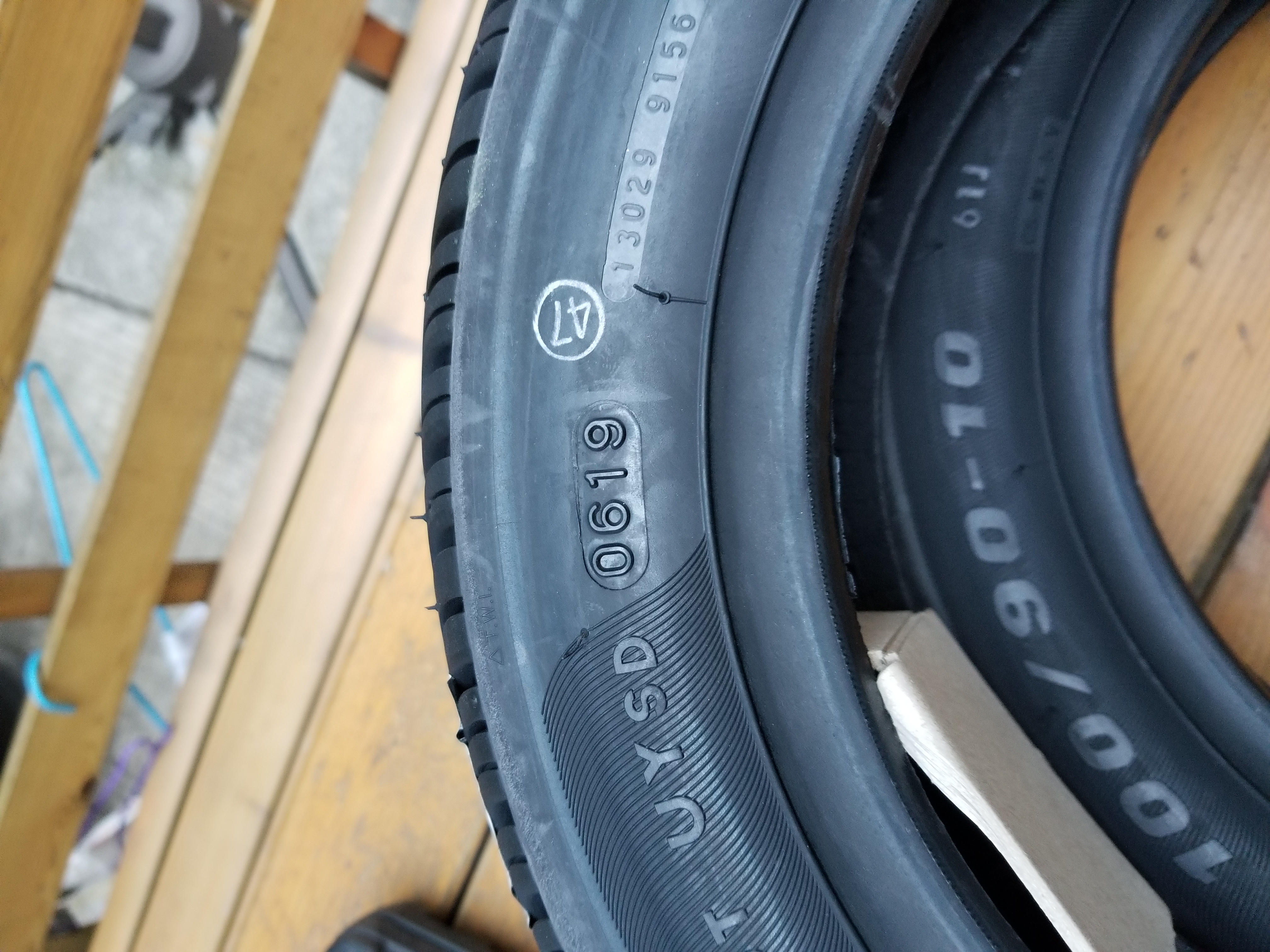 本田裂行125换后轮胎全过程,本田裂行125换轮胎要多少钱