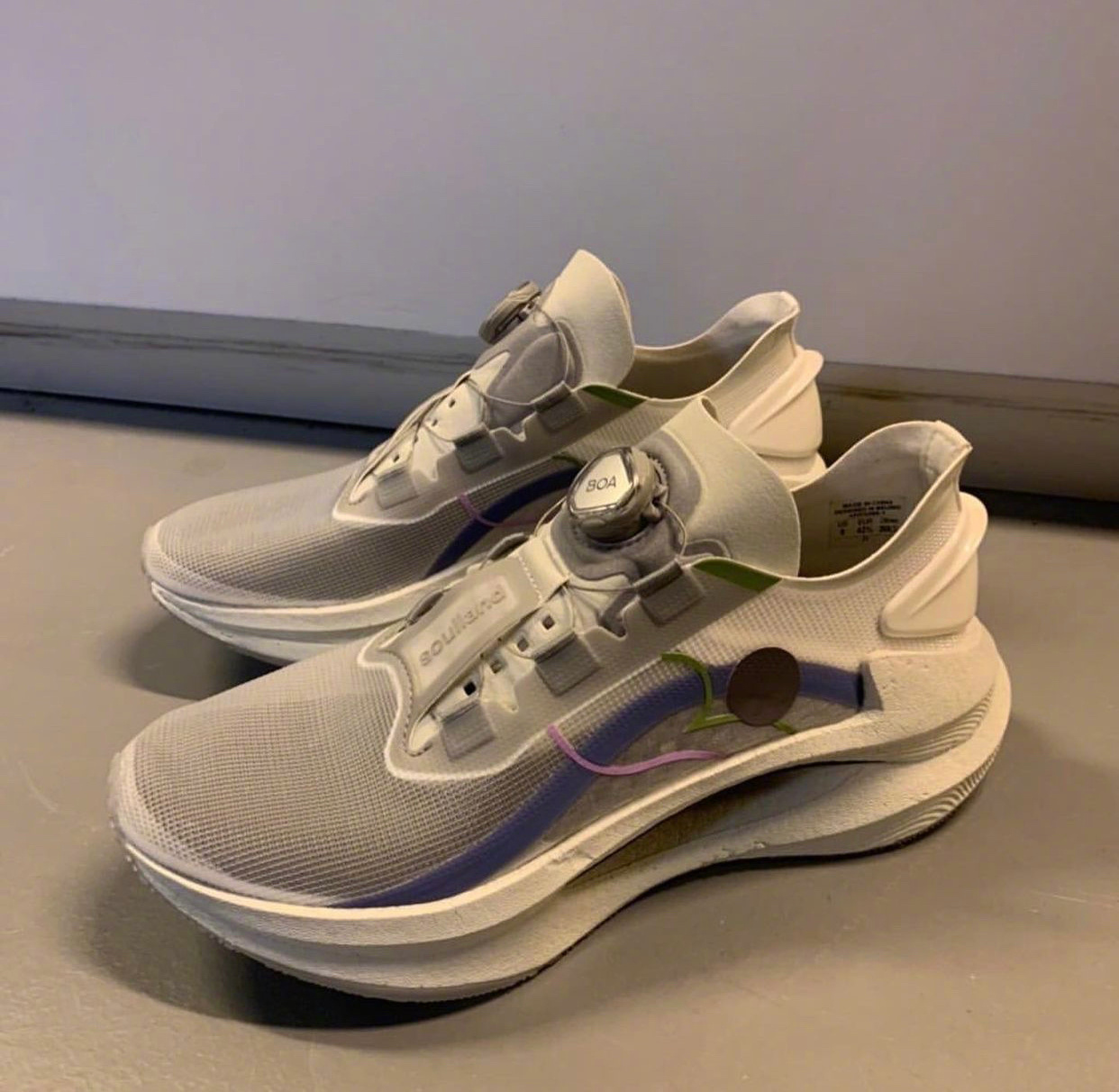 李宁烈骏6和绝影essential哪个好,李宁烈骏7pro和绝影2.0哪个好