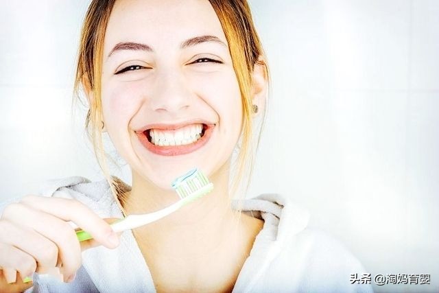 孕期牙齿必须得很干净吗,牙齿刷不干净口腔里产多少细菌