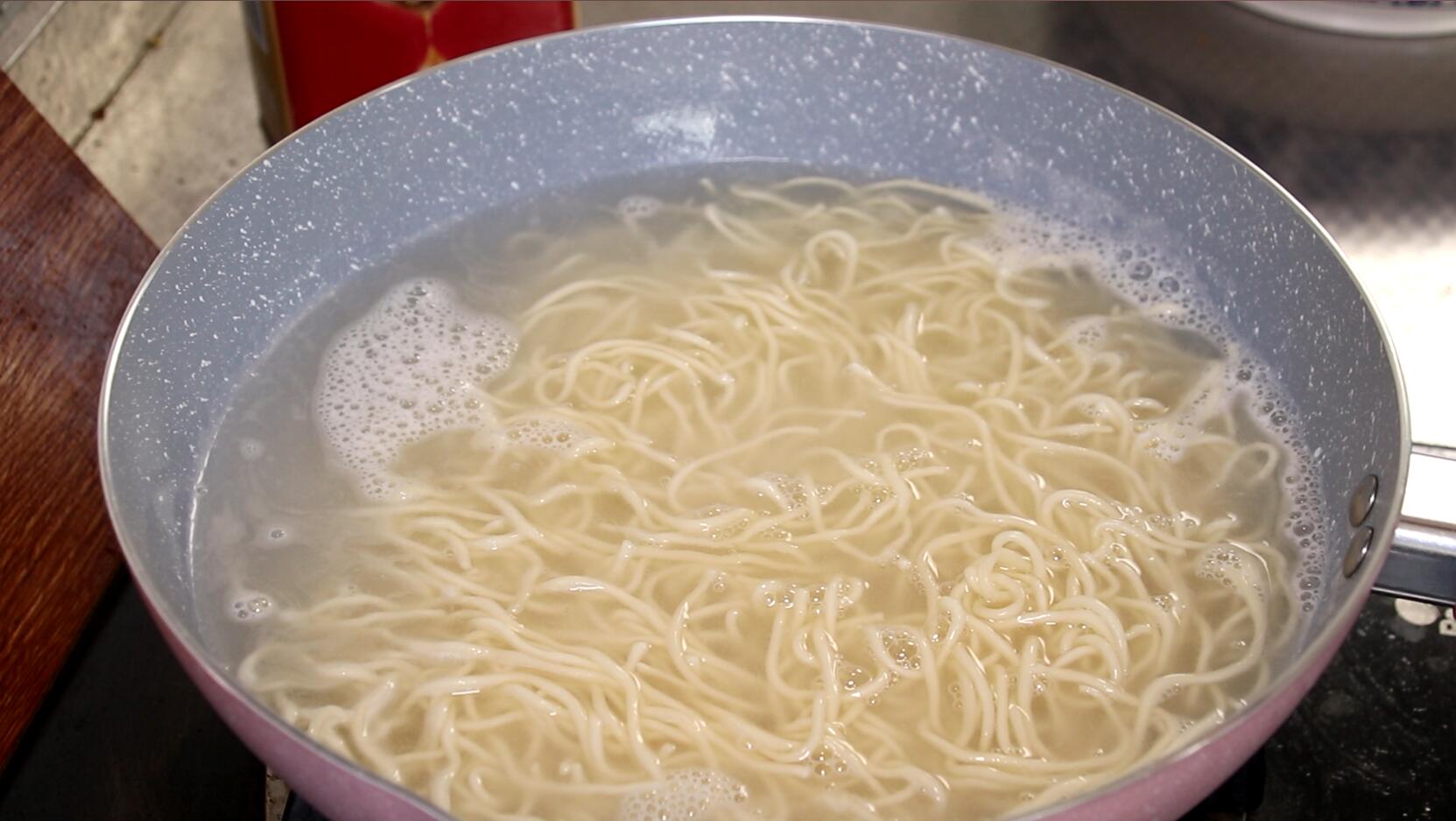 炒面如何不粘锅窍门,炒面如何做到不粘锅