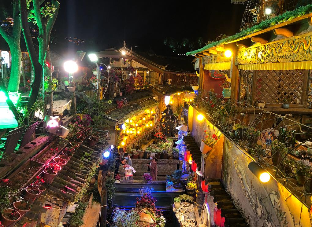 去云南旅游网上推荐的导游靠谱不,云南跟团导游成功避坑了吗