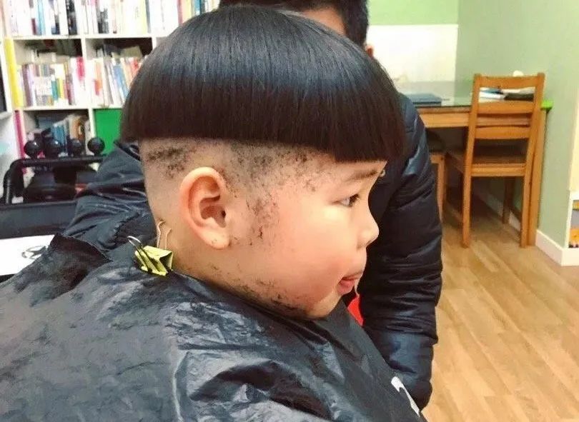 10个月的宝宝剪头发怎么剪,10个月宝宝剪头发