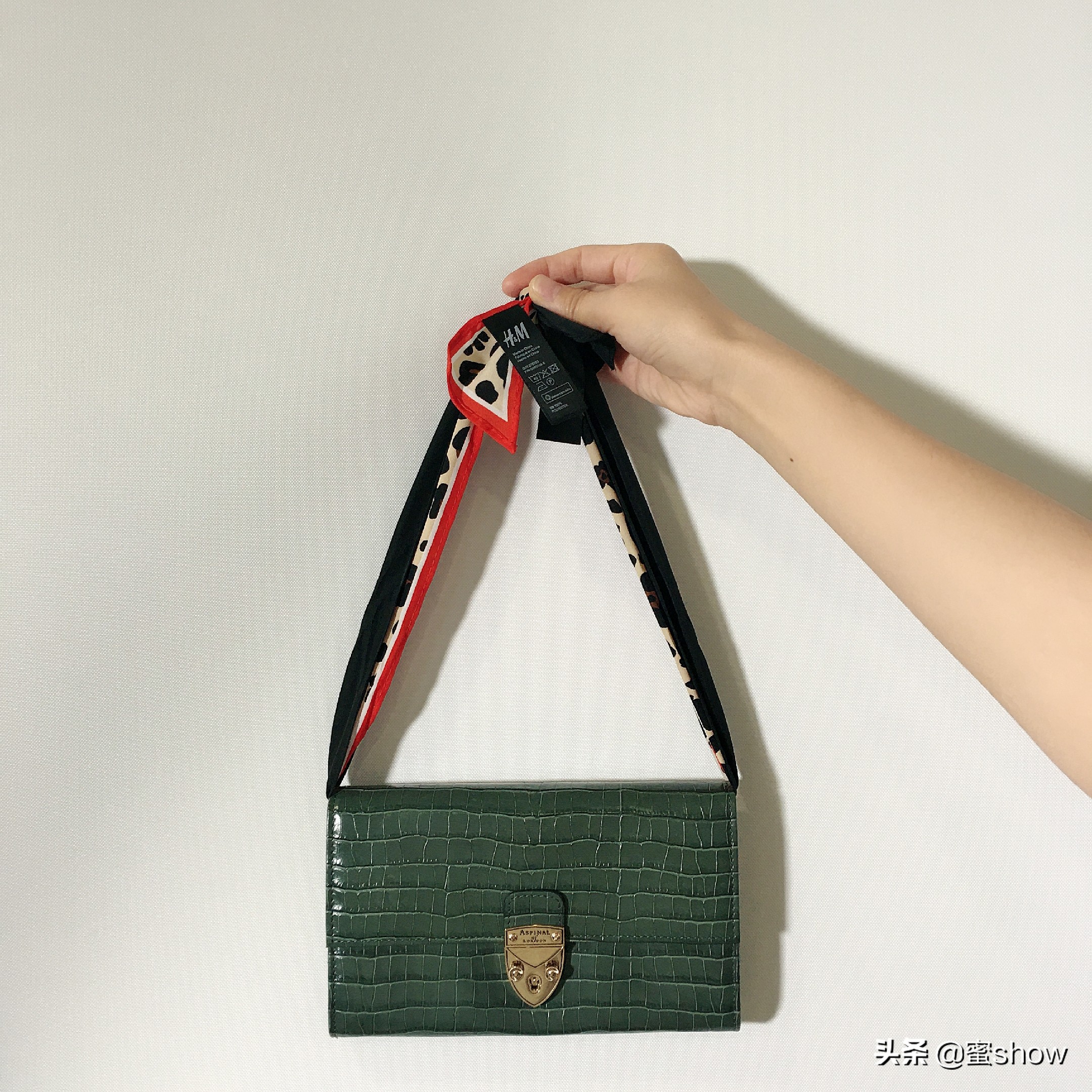 100块钱可以买一堆衣服,hm怎么买衣服最便宜又好看