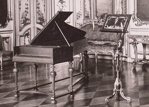 是谁发明了钢琴呢,世界上谁发明的钢琴