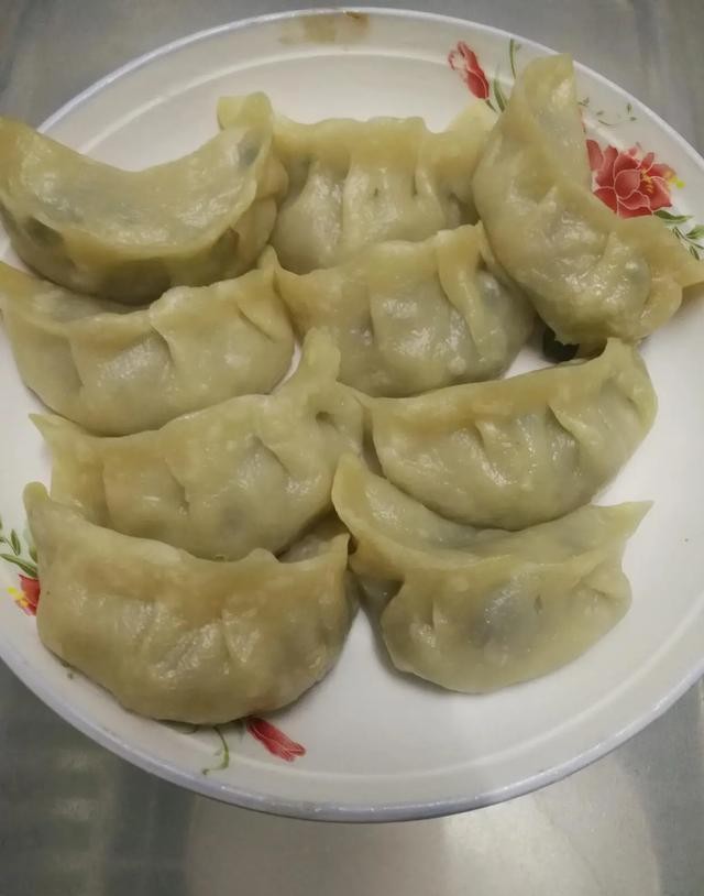 蒸饺面皮怎么做好吃,蒸饺面皮怎么做简单好吃