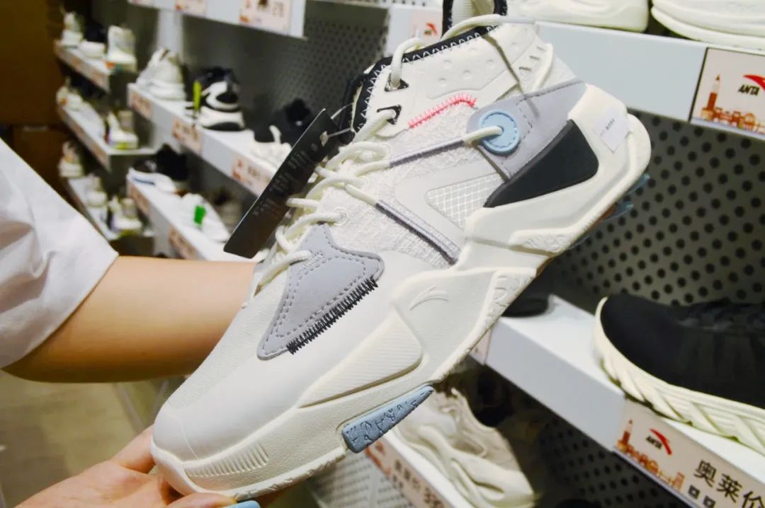 ysl口红礼盒限时抢购,ysl圣罗兰口红零元购