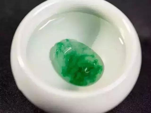 珠宝首饰如何清洁,天然玉石清洗保养