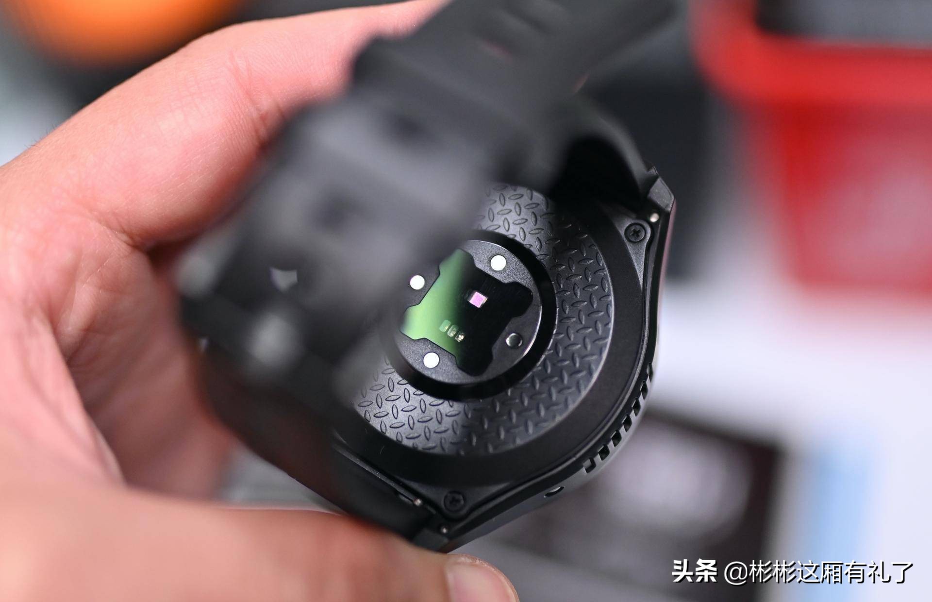 jeep黑骑士智能手表评测,jeep黑骑士智能手表测评人脸解锁