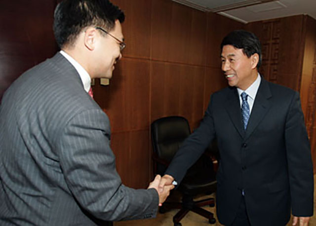 江姐后代全家照片,江姐的后人现在是谁