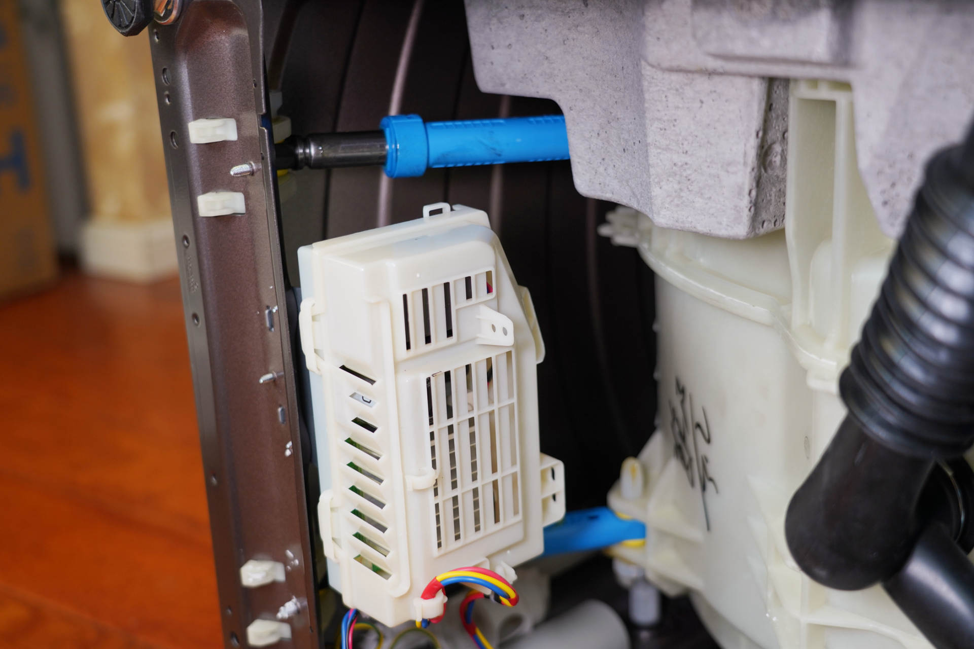 海尔纤美9公斤带烘干超薄洗衣机,海尔纤美176烘衣机空气洗教程