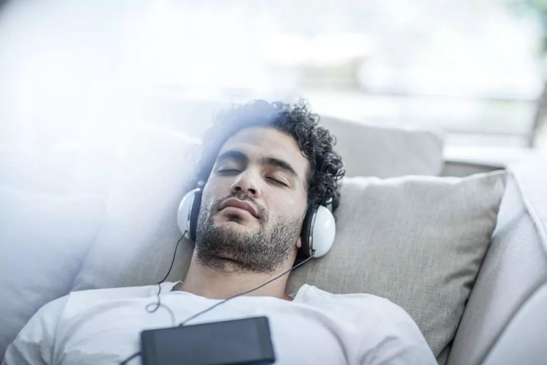 请注意！正在看手机的你又中招了！