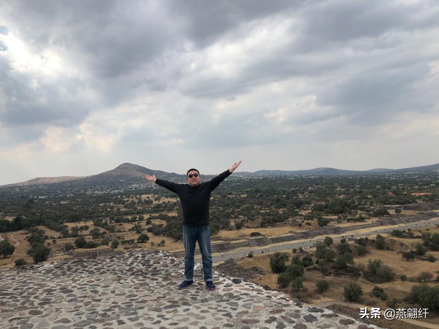 “踏迹古文明、晓看日月辉”— 除夕墨西哥金字塔一日游记