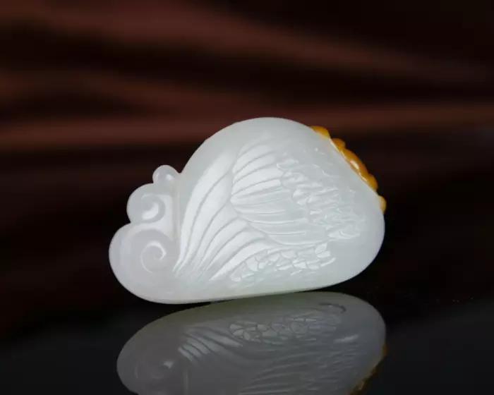 如何区分和田玉山料和籽料,记住这六个鉴别玉的小办法