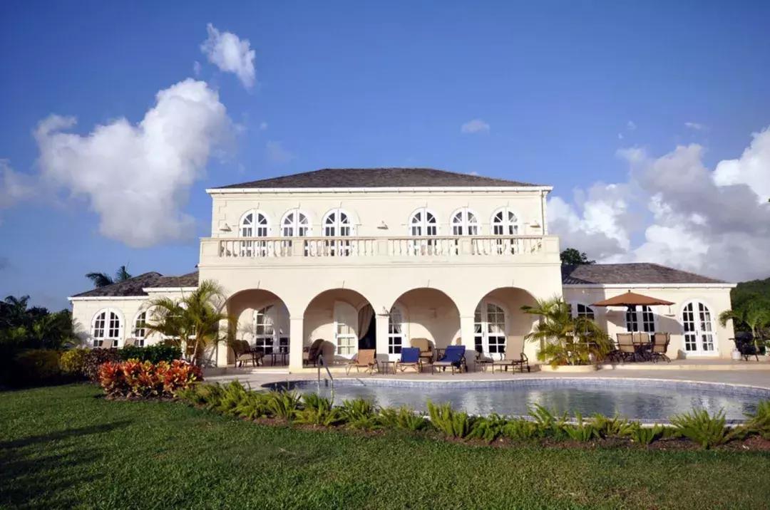 足球巨星c罗的别墅,梅西豪宅c罗豪宅