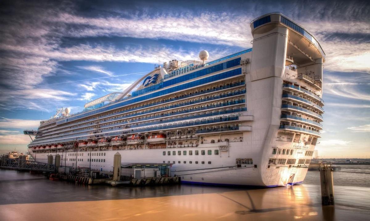 游轮服务员的工作,游轮助理服务员的工资