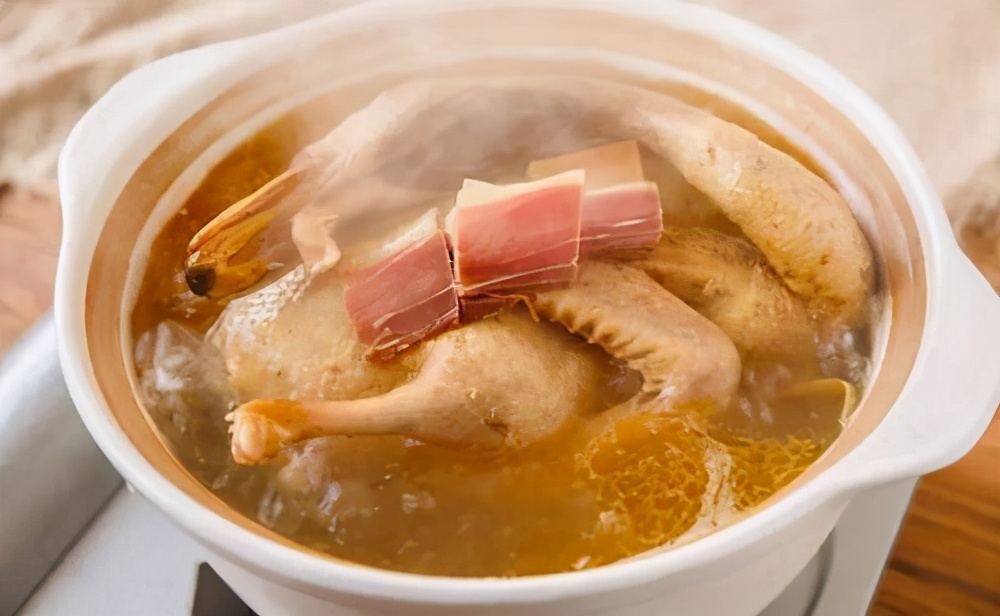 猫咪皮下积液可以自己抽吗,猫咪受伤流脓去医院需要多少钱