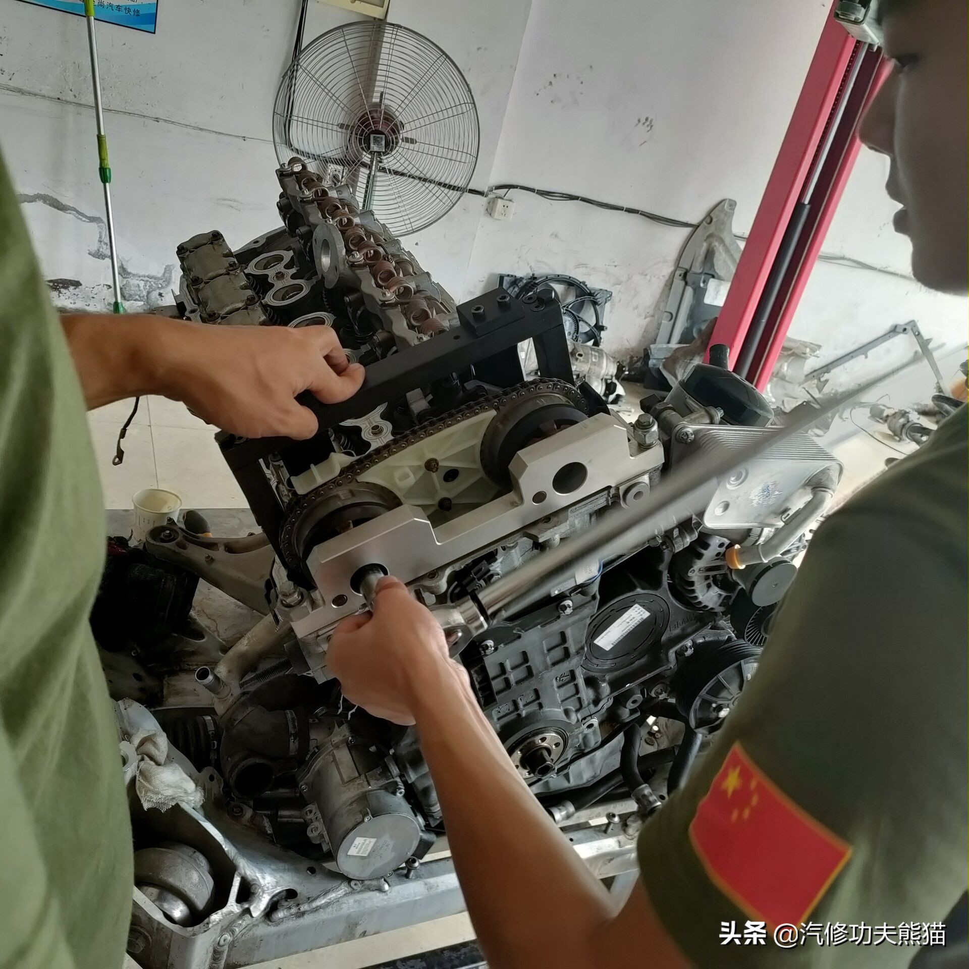 宝马e90325i2007款,宝马e90漏机油通病