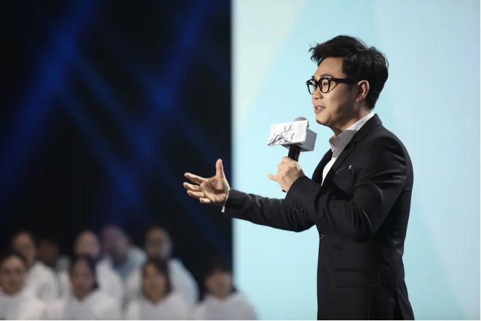 大鹏柳岩三重曲屌丝演技逆袭,受益人大鹏演技爆棚柳岩现实生活