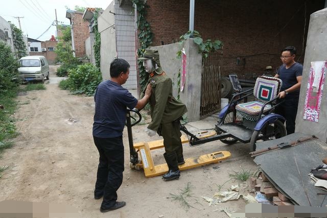 鬼子拉车机器人,大爷制作日本鬼子手拉车