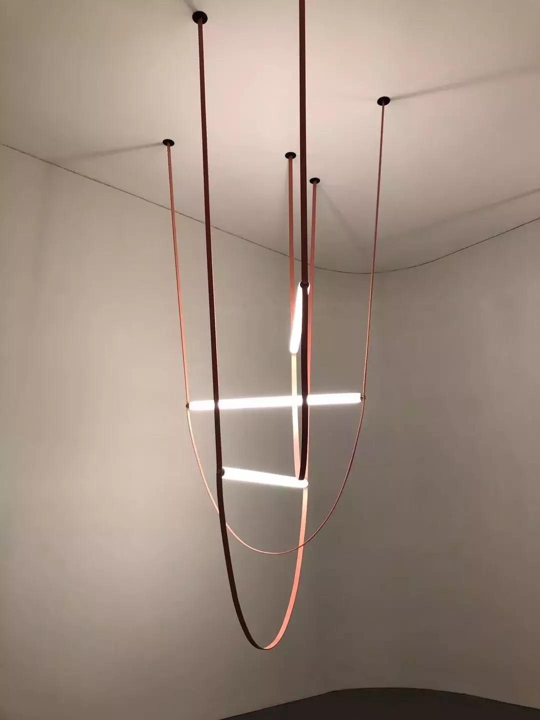 米兰展极简灯,米兰展惊艳的设计