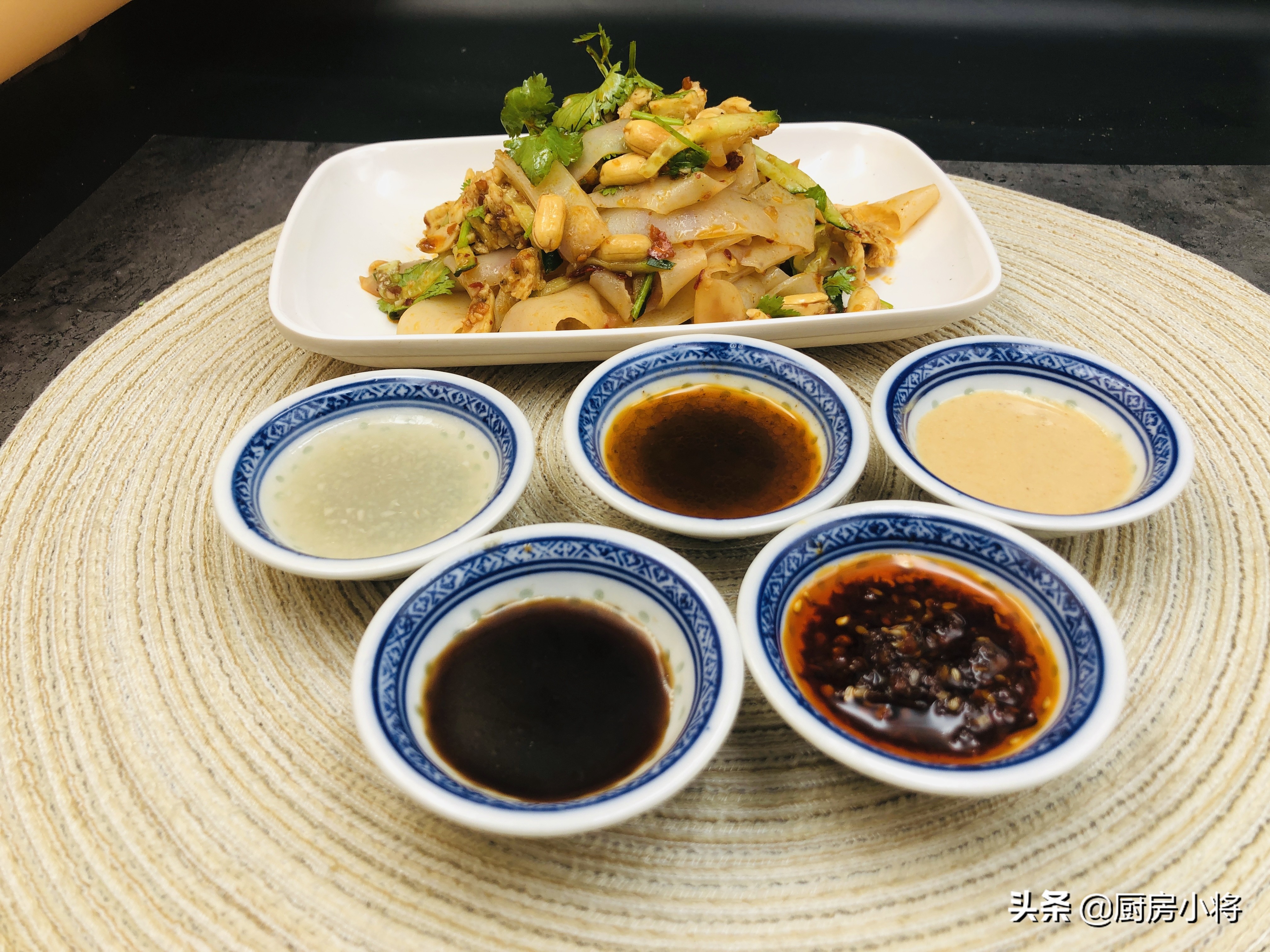 现在摆摊最赚钱最好卖的是什么,摆摊摆摊卖什么小吃好卖又赚钱