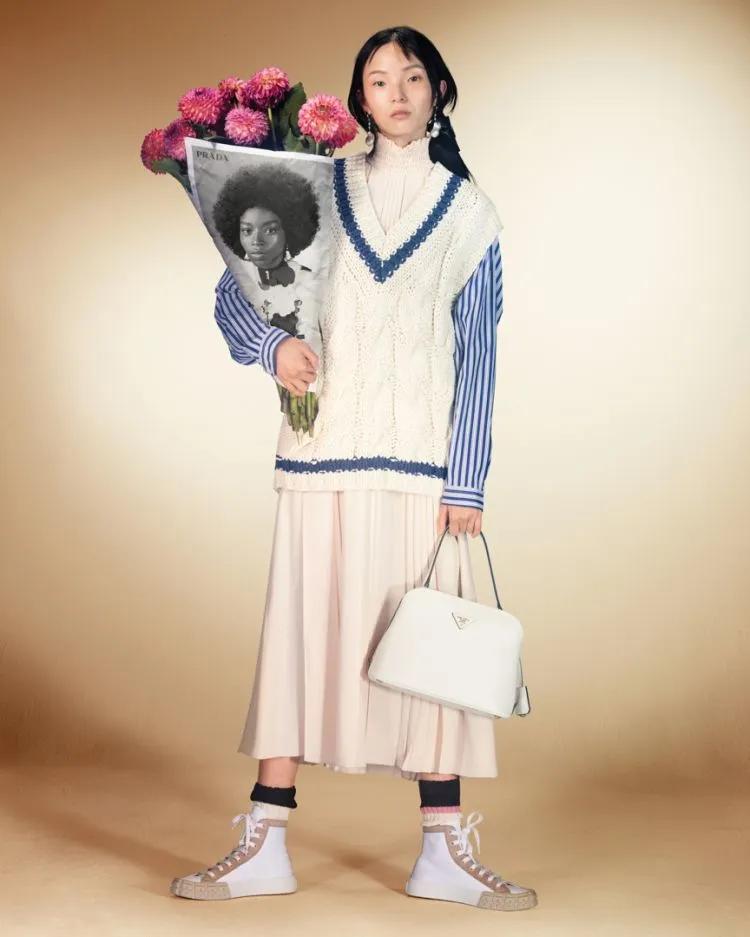 今年流行帆布鞋底子,今年特别流行的一款帆布鞋