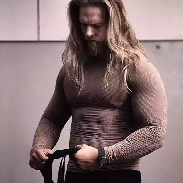 胸肌的四种胸型,男生方形胸肌和八字胸对比